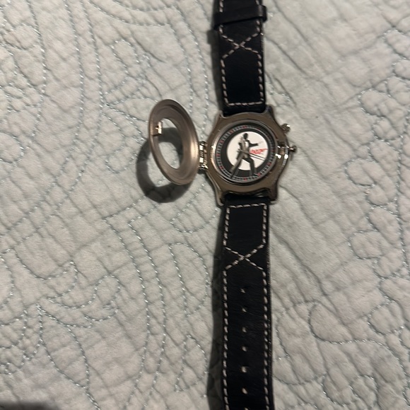 007 Fossil limited edition watch 2,393 out of 5,000 - Picture 4 of 5